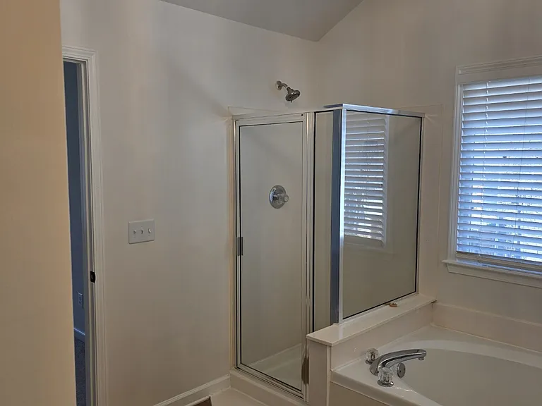 100 Silver Water Ct — Photo 26
