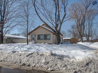1207 Bainbridge St, La Crosse, WI 54603