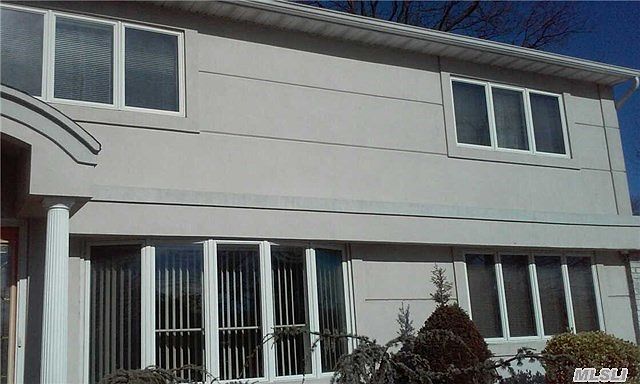1st image of 1050 Woodcliff Dr