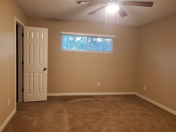4th image of 5618 Yacht Club Dr
