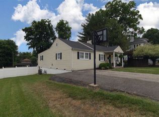 3242 Ridgeway Dr, Ashland, KY 41102