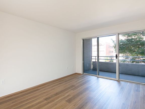 5th image of 510 4th Ave W APT 201