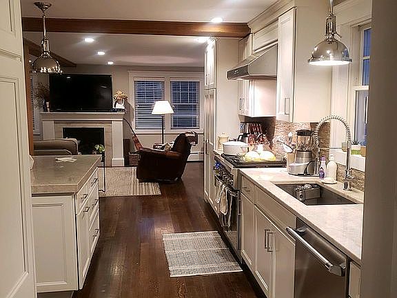 3rd image of 60 Bellevue Ave