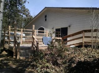 8438 N Blackmer Rd, Vestaburg, MI 48891