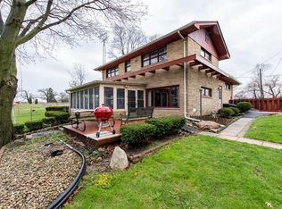 527 Lewis Ave, Winthrop Harbor, IL 60096