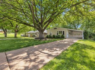 7912 Oakdale St, Saint Louis, MO 63123