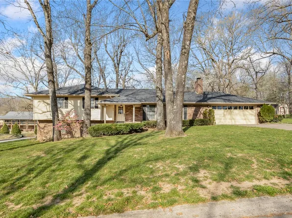 406 Oxford Ln, Harrison, AR 72601