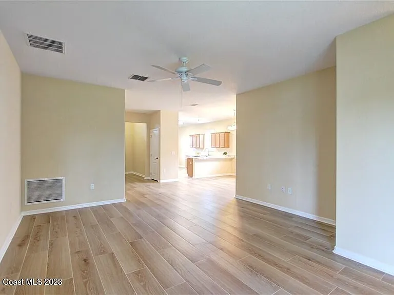 5834 Trieda Dr — Photo 28
