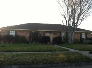 2744 Marilyn Ln, Port Neches, TX 77651