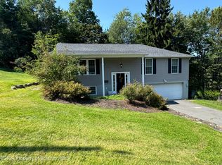 205 Florence Dr, Clarks Summit, PA 18411