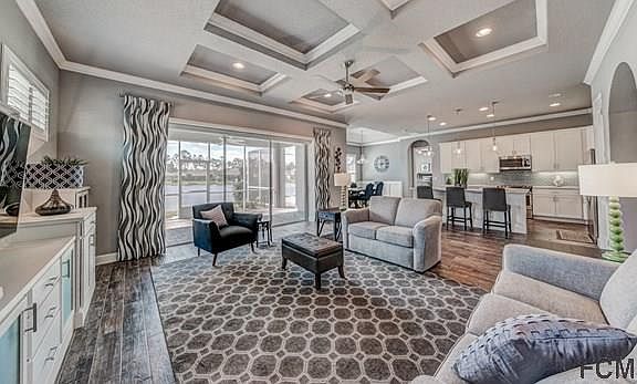 5th image of 649 Southlake Dr