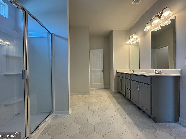 124 Sycamore Ln — Photo 20