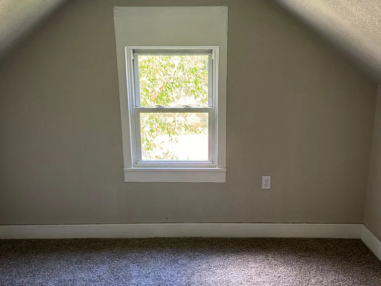 4500 Eichelberger Ave — Photo 12