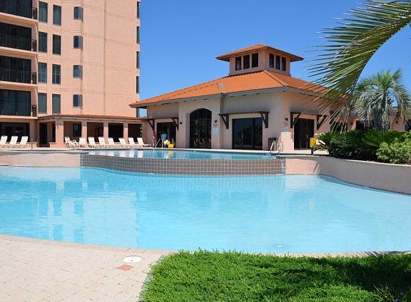 Center Tower Pools