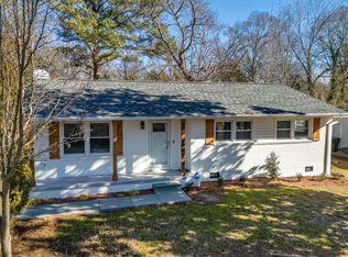 829 Greenwich St, Raleigh, NC 27610
