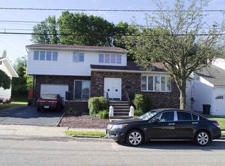 634 Chestnut Pl, Secaucus, NJ 07094