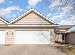 2750 Ridgeview Dr, Red Wing, MN 55066