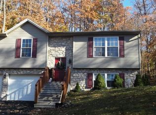 379 Lake Rd, Spring Grove, PA 17362