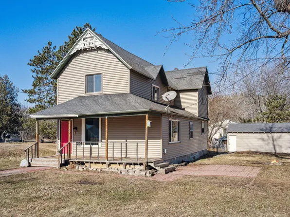 202 Lark St, Sandstone, MN 55072