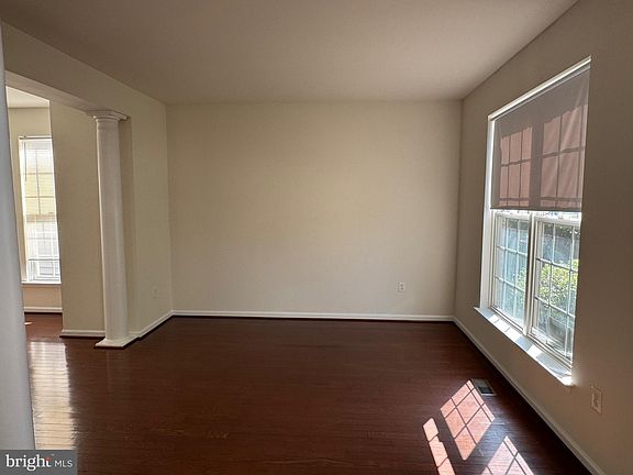 4th image of 9719 Inkwood Dr