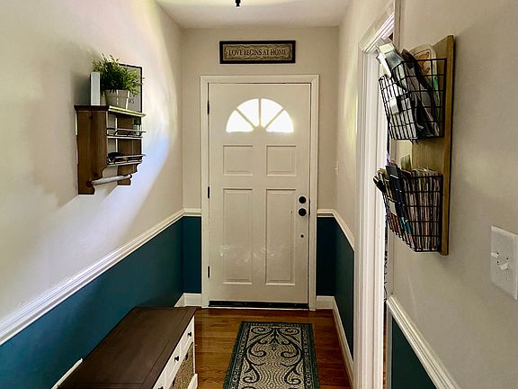 2nd image of 1219 Greenway Ct