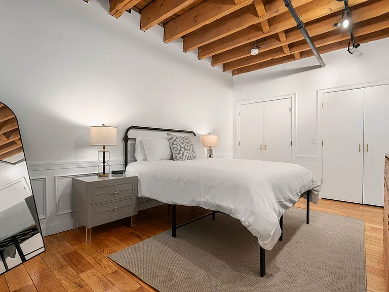 19 Stanhope St #1A — Photo 17
