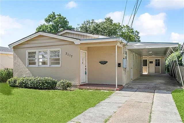 3 bed, 1.0 bath, 1557 sqft, $2,200 — Photo 1
