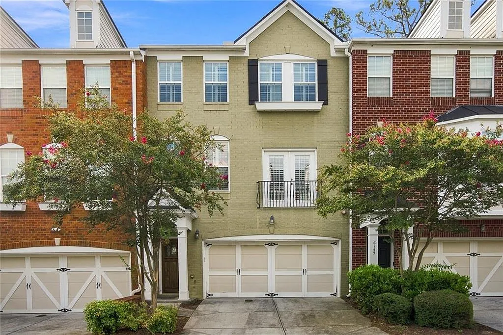 3 bed, 3.5 bath, 2798 sqft, $2,700 — Photo 1