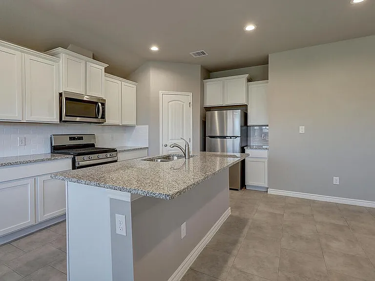 1278 Carnaby — Photo 34