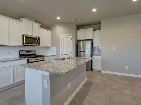 1278 Carnaby St, Corpus Christi, TX 78415