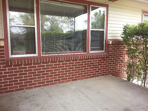 3rd image of 1608 W Anita Ave