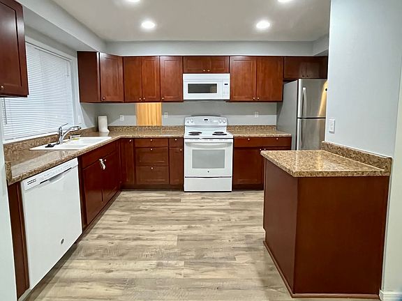5th image of 11415 8th Pl W Unit A