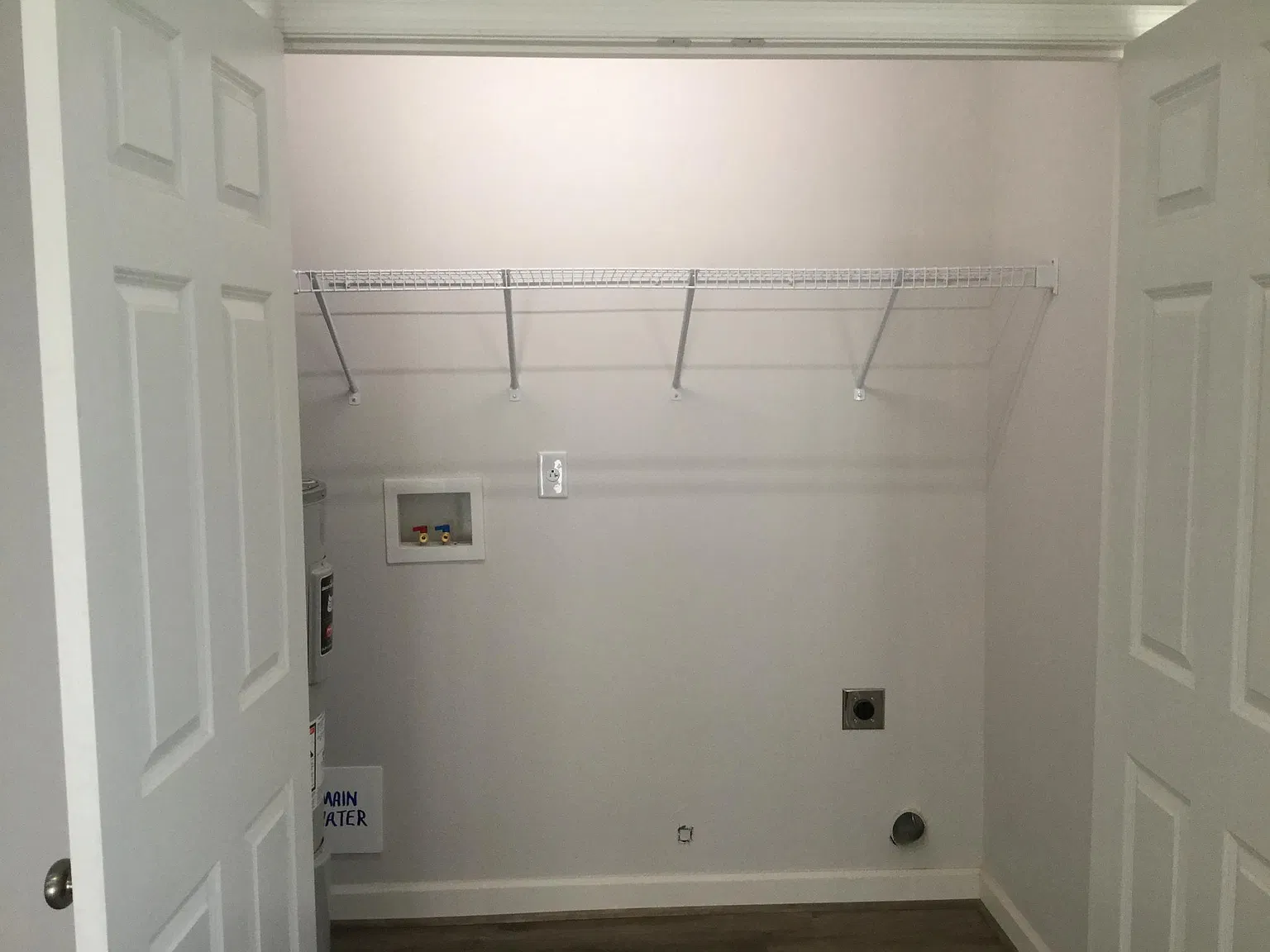 101 Carrie Ln — Photo 4