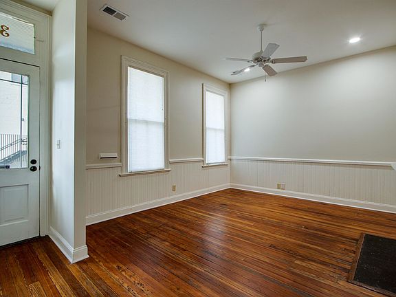 4th image of 372 Mulberry St
