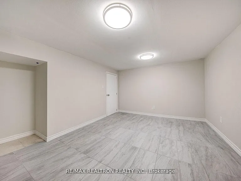 24 Highland Park Blvd — Photo 29