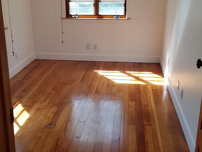 3445 Montrose Ave — Photo 1