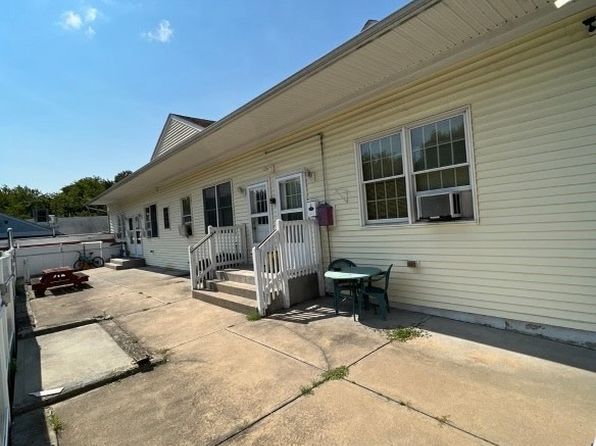 1855 S County Trl REAR E