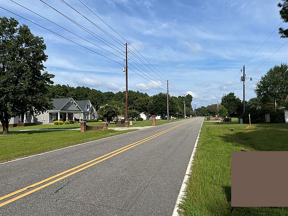 4th image of 411 Nash Rd