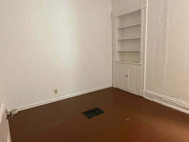 2335 Rohs St — Photo 14