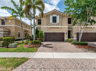 8435 Lakeview Trl, Parkland, FL 33076