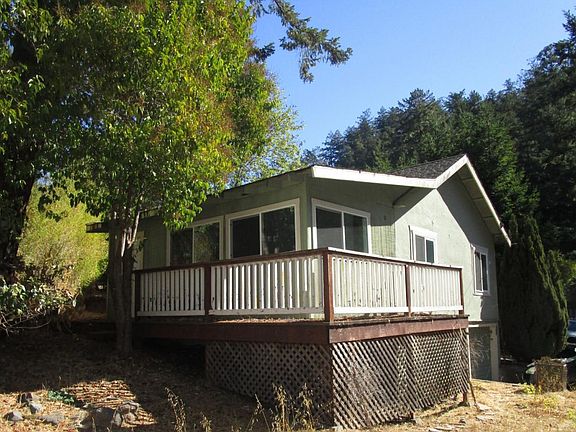 3rd image of 105 Montezuma Ave