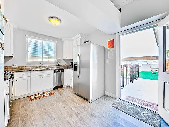 2nd image of 1320 W Balboa Blvd #B