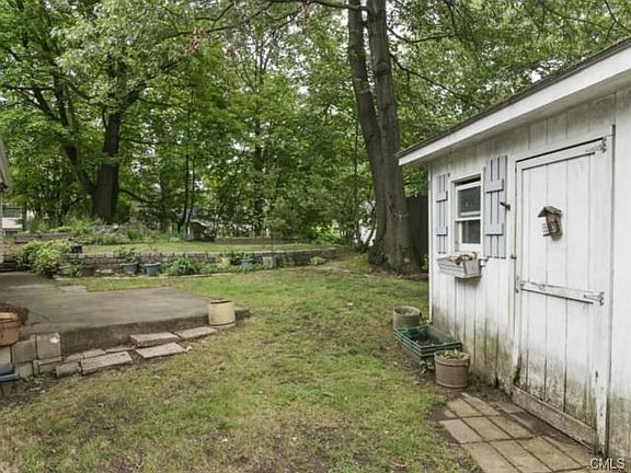 5th image of 45 Chatham Dr