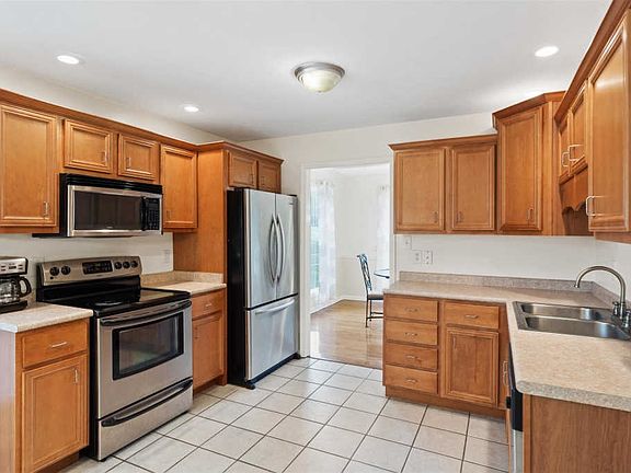 5th image of 3259 Twelve Oaks Blvd