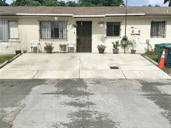 28093 SW 143rd Ct, Homestead, FL 33033