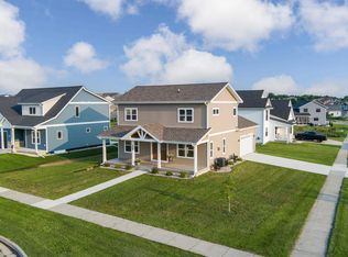 1295 Stonehaven Dr, Sun Prairie, WI 53590