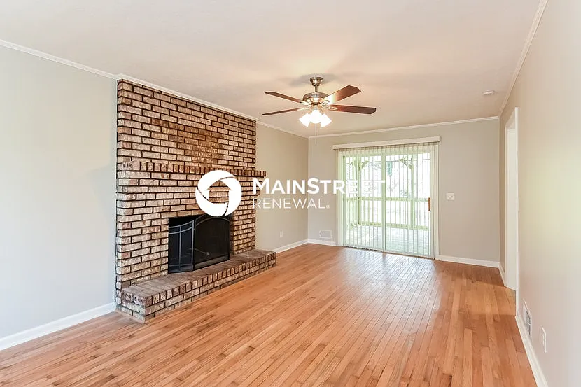 5613 Woodland Drive — Photo 2