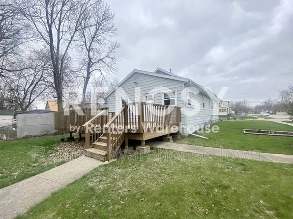 441 2nd St, West Des Moines, IA 50265