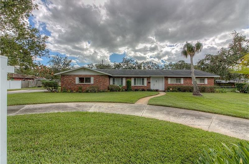 1st image of 1639 Crystal Lake Dr