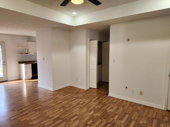 3rd image of 80 Linda Dr